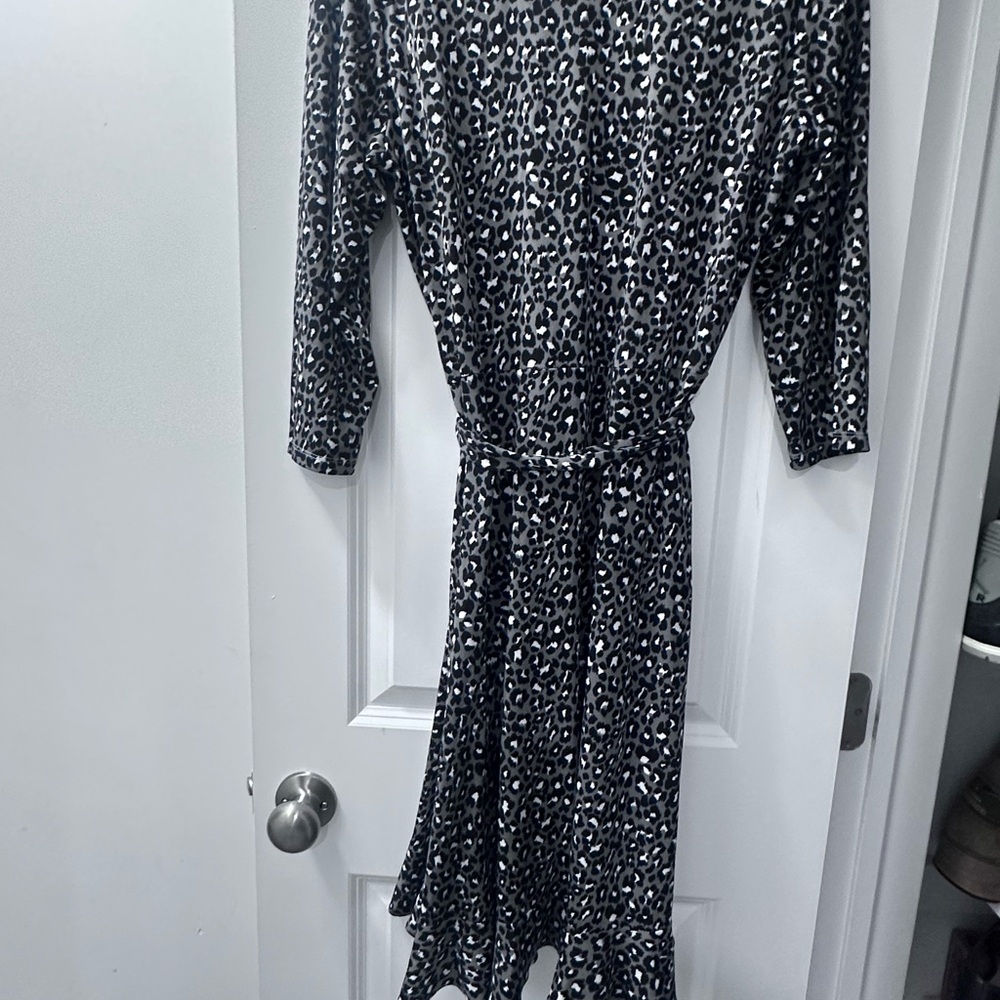 NWT Leota Black White and Grey Animal Print Dress from Stitch Fix - Picture 9 of 9